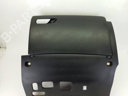 Used Glove box AUDI A3 Sportback (8VA, 8VF) 30 TDI (115 hp) 9273257