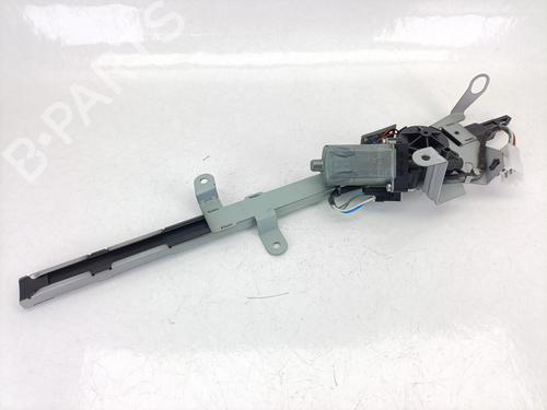 Used Front right seatbelt MERCEDES-BENZ CLK (C209) [2002-2010]  25877732