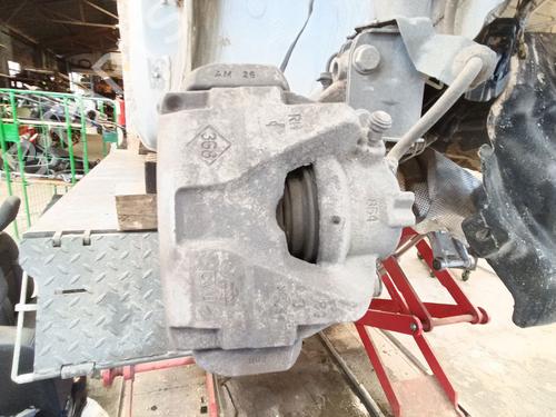 Used Right front brake caliper Right front brake caliper 39268545 39268545