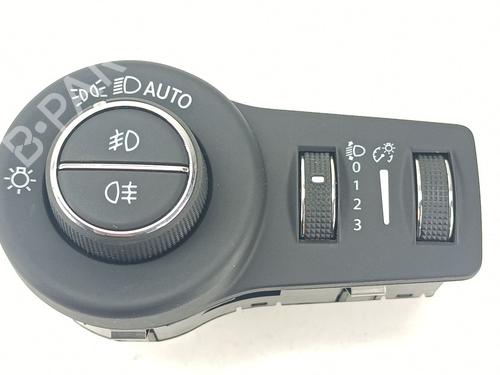 Used Headlight switch Headlight switch JEEP COMPASS (MP, M6, MV, M7) 1.3 Hybrid 4x4 (240 hp) 40260717 40260717