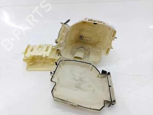 Used Fuse box BMW X1 (E84) sDrive 18 d (143 hp) 30356673