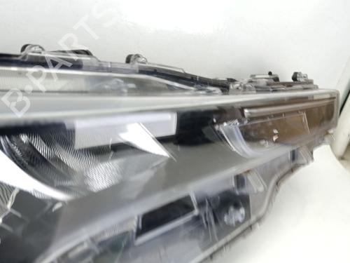 Right headlight TOYOTA COROLLA Hatchback (_E21_, _EA1_, _EH1_) 1.8 Hybrid (ZWE211) | BP31944973C29