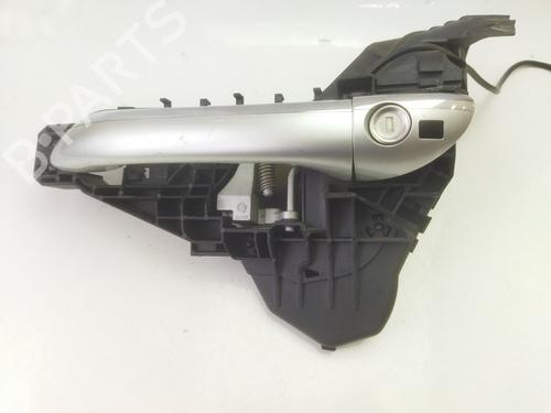 Used Front left exterior door handle MERCEDES-BENZ M-CLASS (W164) ML 320 CDI 4-matic (164.122) (224 hp) 25877314