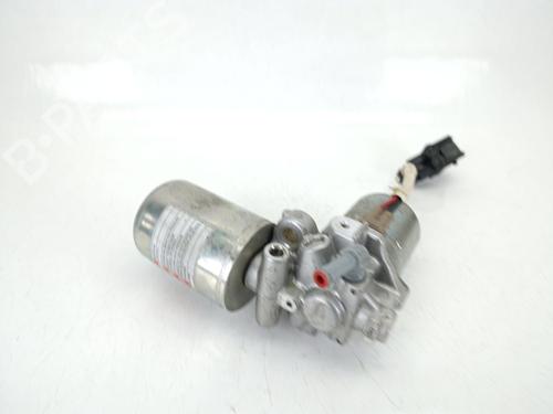 Brake master cylinder TOYOTA COROLLA Hatchback (_E21_, _EA1_, _EH1_) 1.8 Hybrid (ZWE211) | BP31945340M77
