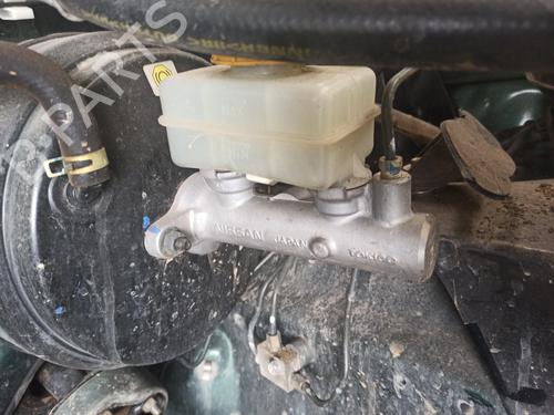 Used Brake master cylinder NISSAN PICK UP (D22) 2.5 Di 4WD (133 hp) 26559608