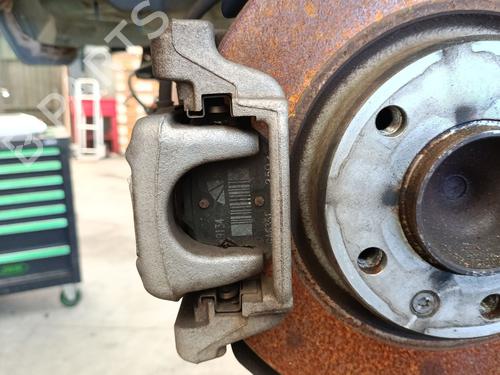 Højre bremsekaliber bag PEUGEOT 308 III (FB_, FH_, FP_, F3_, FM_) BlueHDi 130 (FBYHZL, FBYHZT) (131 hp) 30081452