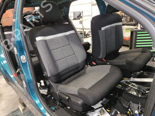 Sæde højre fortil CITROËN C4 CACTUS 1.2 PureTech 130 (131 hp) 30060159