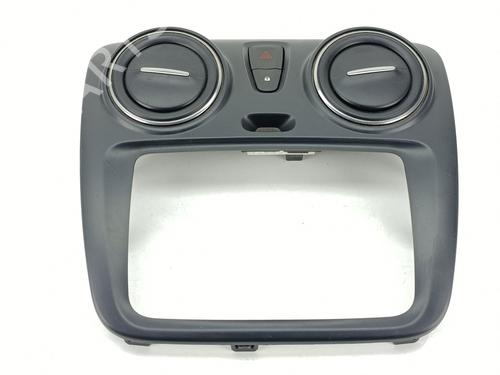 Used Warning switch DACIA DOKKER Box Body/MPV 1.5 Blue dCi 95 (FEJL) (95 hp) 32774457