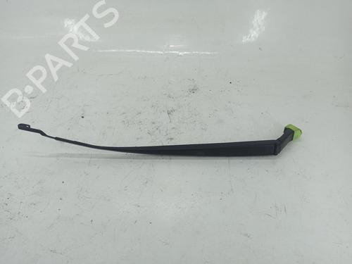 Used Front windshield wiper arm TOYOTA VERSO (_R2_) 2.0 D-4D (AUR20_, AUR20R) (126 hp) 26554645