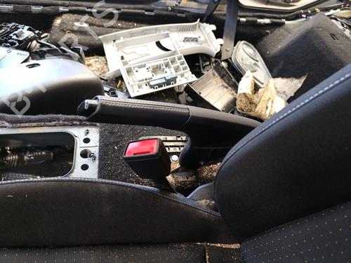 hand-brake-seat-ibiza-v-kj1-kjg-2017-33795151 main image