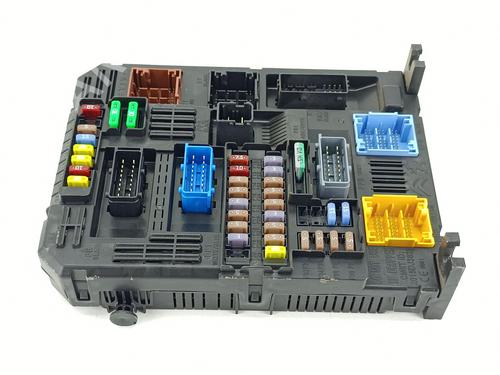 Used Fuse box Fuse box PEUGEOT 208 II (UB_, UP_, UW_, UJ_) 1.2 PureTech 75 (75 hp) 32498844 32498844