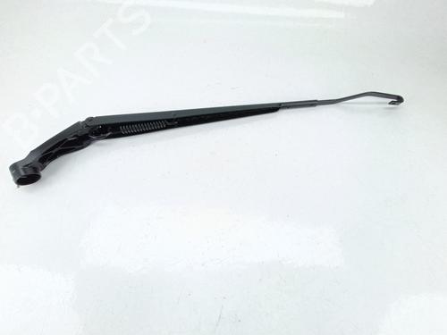 front-windshield-wiper-arm-toyota-yaris-_p21_-_pa1_-_ph1_-2020-34623805 main image