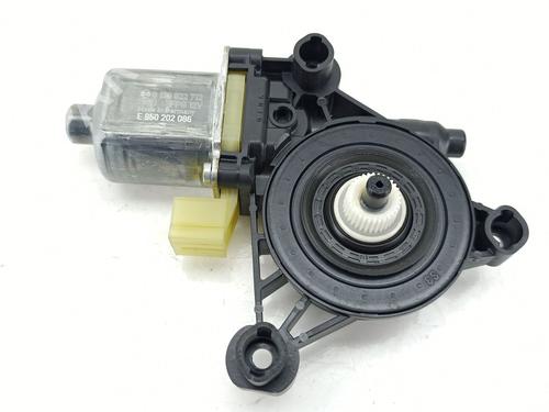 Used Right rear window motor AUDI A3 Sportback (8YA, 8YF) 35 TDI (150 hp) 29248819