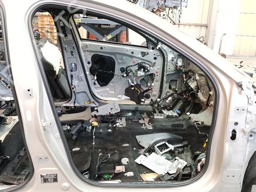 Gummiliste Gummiliste MAZDA CX-30 (DM) SKYACTIV-G M Hybrid (DM5W, DM6W) (150 hp) 34544381 34544381