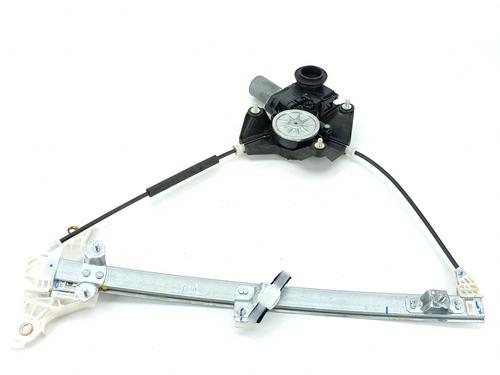 Rudehejsemekanisme venstre bagtil TOYOTA YARIS (_P21_, _PA1_, _PH1_) 1.5 (MXPA11) (125 hp) 32701040