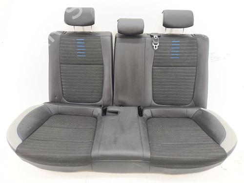 rear-seat-kia-stonic-yb-2017-39648551 main image
