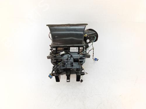 Used Heater matrix box Heater matrix box CITROËN C3 AIRCROSS II (2R_, 2C_) 1.2 PureTech 110 (2RHNZB, 2RHNZW, 2RHNPX, 2RHNPJ) (110 hp) 35787994 35787994