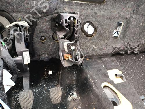Used Break pedal Break pedal 38873909 38873909