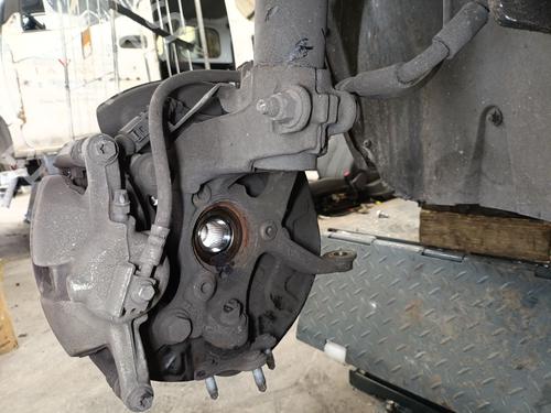 Used Right front steering knuckle Right front steering knuckle 38304115 38304115