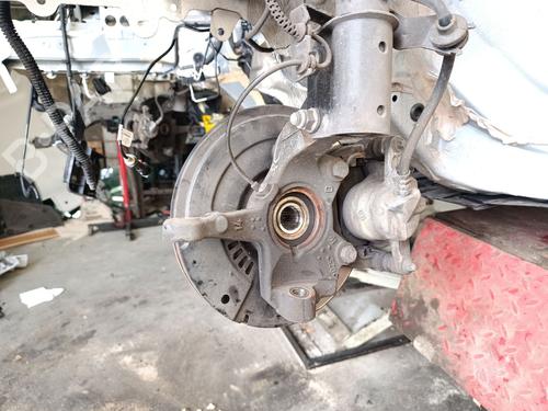 Used Left front steering knuckle Left front steering knuckle 38302496 38302496