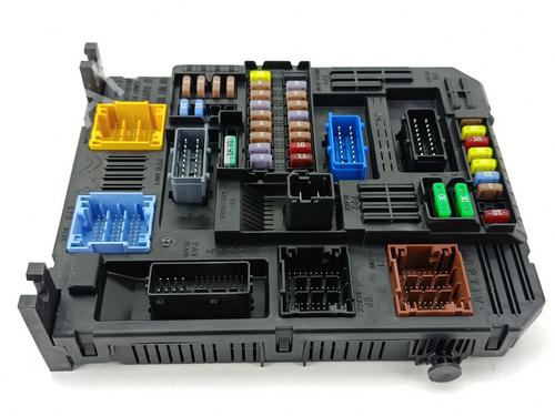 Fuse box CITROËN C3 III (SX) 1.5 BlueHDi 100 (SXYHYP, SXYHTU) | BP32383760E1
