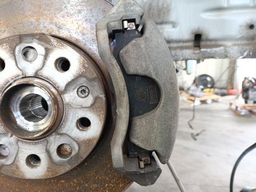 Used Right front brake caliper SEAT LEON (5F1) 1.5 TGi (131 hp) 30174805