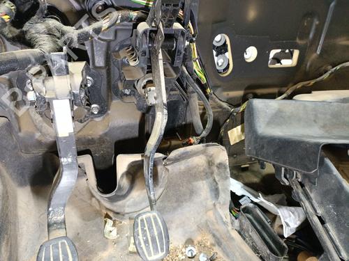 Pedale freno Pedale freno PEUGEOT TRAVELLER Bus (V_) 1.5 BlueHDi 120 (120 hp) 34400103 34400103