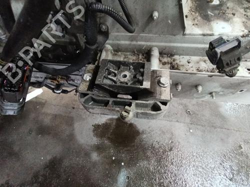 Used Engine mount Engine mount OPEL MOVANO B Van (X62) 2.3 CDTI FWD (FV) (131 hp) 40035922 40035922