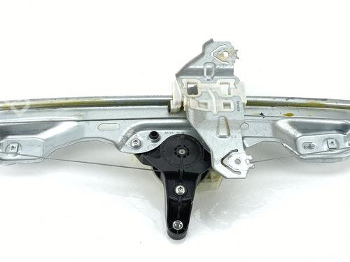 Vindusheismekanisme høyre bak NISSAN QASHQAI II (J11, J11_) 1.3 DIG-T | BP30743650C25