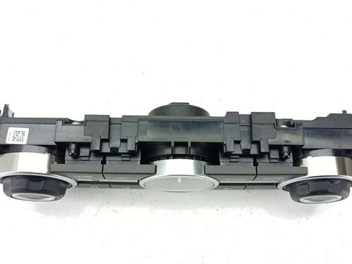 Switch LAND ROVER DISCOVERY IV (L319) 3.0 TD 4x4 | BP37074132I30 - Image 2