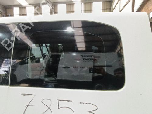 rear-left-quarter-glass-peugeot-traveller-bus-v_-2016-34397443 main image