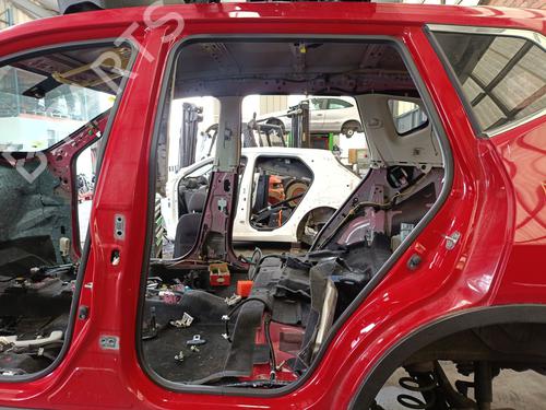 Guarnizione porta Guarnizione porta NISSAN X-TRAIL III (T32_, T32R, T32RR) 1.6 dCi (T32) (130 hp) 37464539 37464539