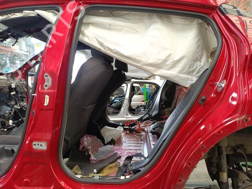 Gummiliste Gummiliste TOYOTA C-HR (_X1_) 1.8 Hybrid (ZYX10_, ZYX11_) (98 hp) 37491702 37491702