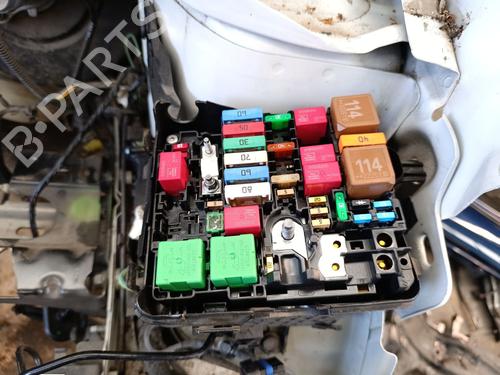 Used Fuse box Fuse box 39237263 39237263
