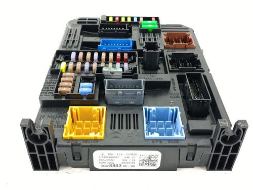 Used Fuse box CITROËN C4 III (BA_, BB_, BC_) 1.2 PureTech 130 (BAHNSA, BAHNSB) (130 hp) 31966486