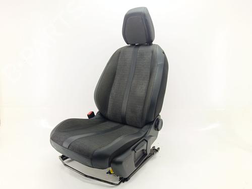 Used Left front seat PEUGEOT 208 II (UB_, UP_, UW_, UJ_) 1.2 PureTech 100 (101 hp) 31823045