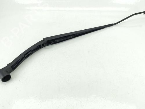 Front windshield wiper arm NISSAN QASHQAI II (J11, J11_) 1.3 DIG-T | BP30685688C143