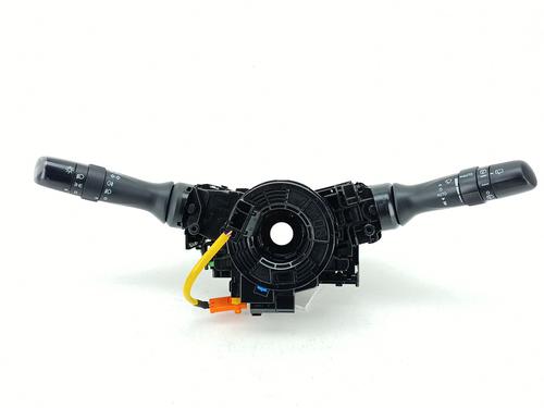 Spak kontakt TOYOTA YARIS (_P13_) 1.5 Hybrid (NHP130_, NHP130) (101 hp) 31358415