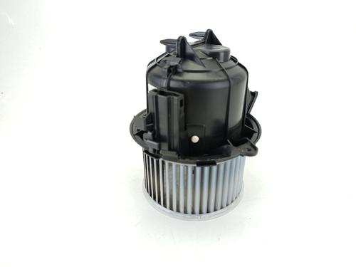 Used Heater blower motor Heater blower motor PEUGEOT 208 II (UB_, UP_, UW_, UJ_) 1.2 PureTech 100 (101 hp) 34470613 34470613