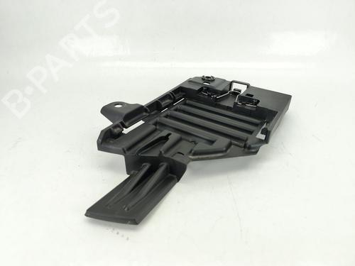 Used Left headlight support LAND ROVER DISCOVERY SPORT (L550) 2.0 D (150 hp) 27702969