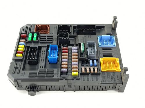 Used Fuse box Fuse box 39169038 39169038