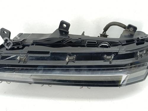 Used Right front indicator PEUGEOT 308 III (FB_, FH_, FP_, F3_, FM_) BlueHDi 130 (FBYHZL, FBYHZT) (131 hp) 30103602