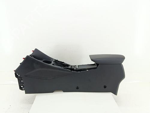 Apoyobrazos central MG MG 3 (ZP2_) [2024-2025]  30153521