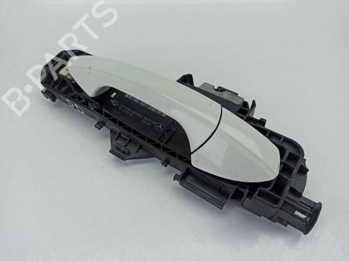 Used Front right exterior door handle MERCEDES-BENZ C-CLASS (W204) [2007-2015]  25875220