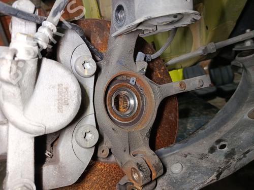 Used Right front steering knuckle PEUGEOT 208 II (UB_, UP_, UW_, UJ_) 1.2 PureTech 100 (101 hp) 32411642