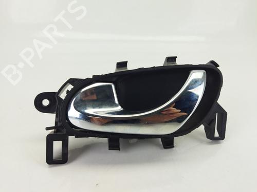 Used Rear left interior door handle NISSAN NAVARA NP300 Pickup (D23, D23T) 2.3 dCi (190 hp) 8944960