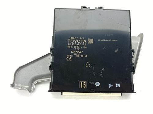 Dør styreenhed TOYOTA YARIS (_P13_) 1.5 Hybrid (NHP130_, NHP130) (101 hp) 31356269