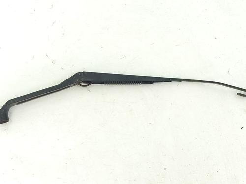 Used Front windshield wiper arm SUZUKI GRAND VITARA II (JT, TE, TD) 1.9 DDiS All-wheel Drive (JT419, TD44, JB419WD, JB419XD,... (129 hp) 28973312