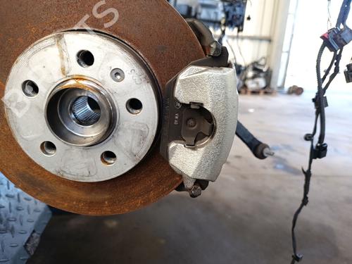 Used Right front brake caliper Right front brake caliper SEAT IBIZA V (KJ1, KJG) 1.0 MPi (80 hp) 33795150 33795150