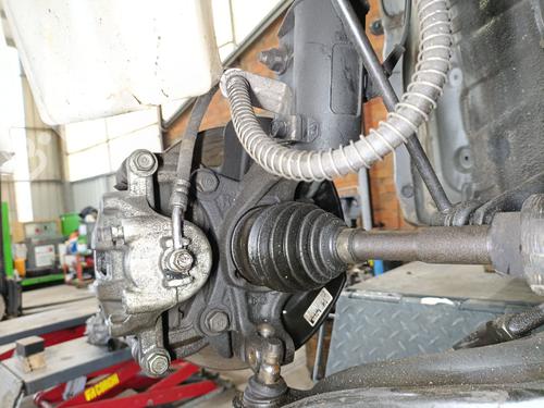 Used Right front steering knuckle Right front steering knuckle KIA RIO IV (YB, SC, FB) 1.25 (84 hp) 33953015 33953015